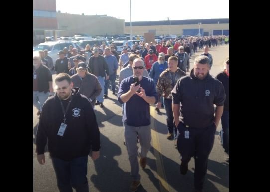 IGNORED BY FAKE NEWS MEDIA: 750 GE Federal Contract Workers Walk Out in Protest Against Vaccine Mandates in Ohio -- MUST SEE VIDEO