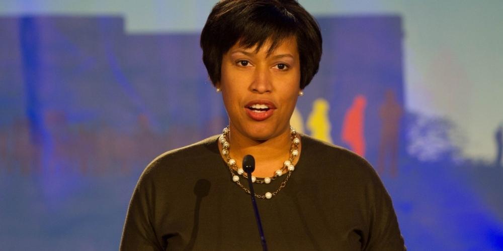 DC Mayor begs for National Guard help with migrant crisis after Pentagon denial