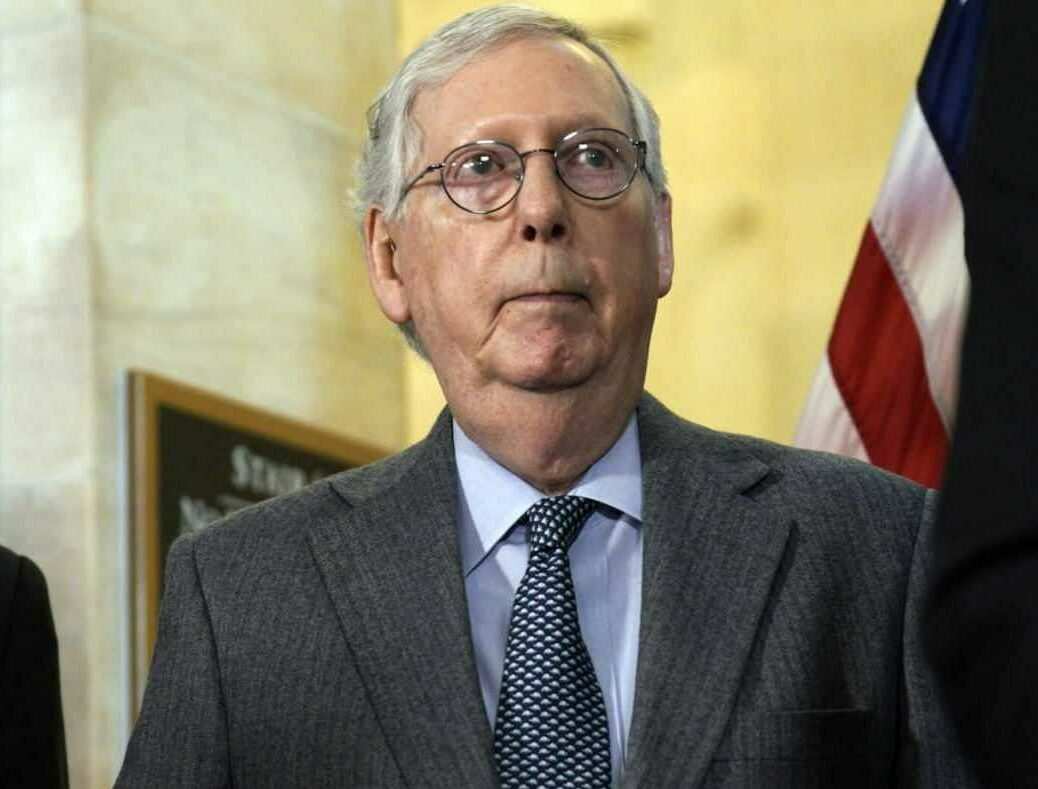 <strong>Sen. McConnell hospitalized after falling during private dinner</strong>