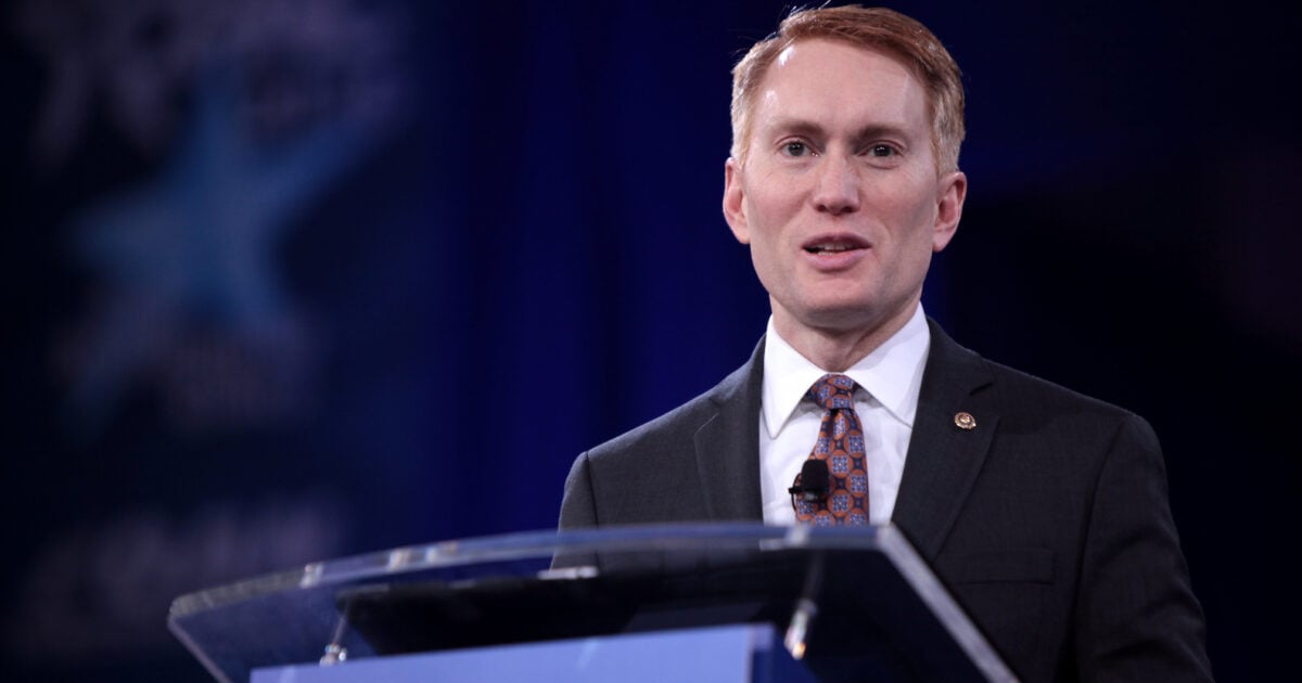Oklahoma GOP Passes Resolution to Condemn and Censure Sen. James Lankford for Outrageous Border Deal | The Gateway Pundit | by Jim Hᴏft